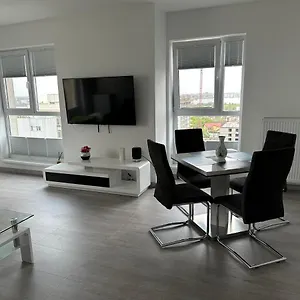 fabulous-penthouse-lakeview-w20.bucharesthotelsnow.com/