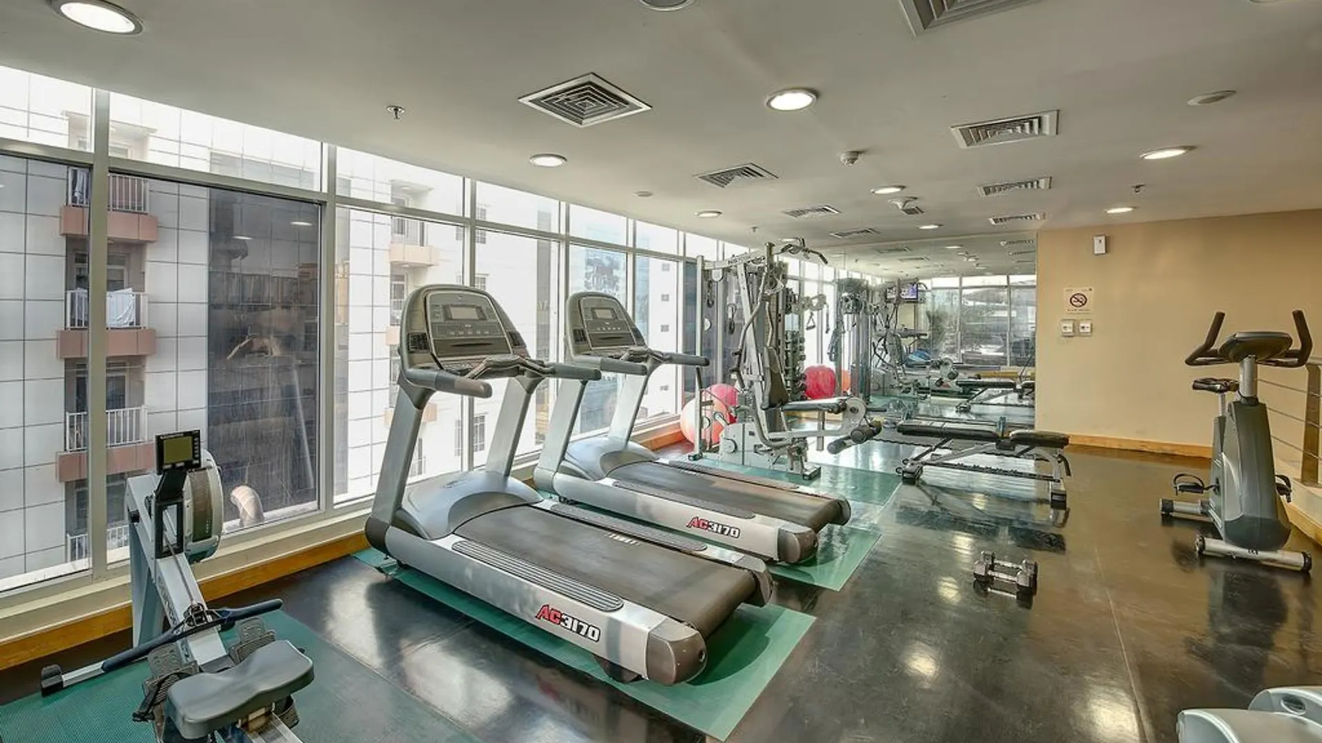 דובאי Grandeur Hotel Al Barsha 4*,