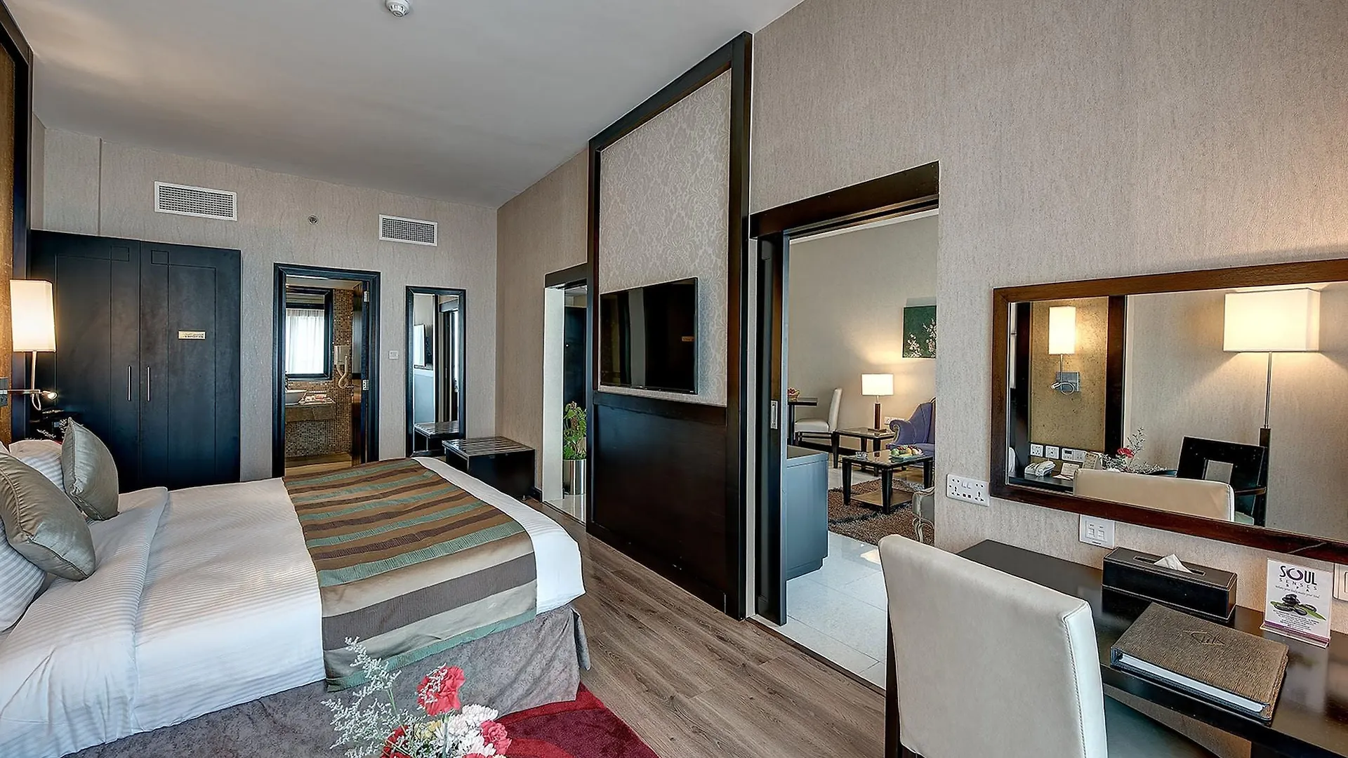 דובאי Grandeur Hotel Al Barsha 4*,