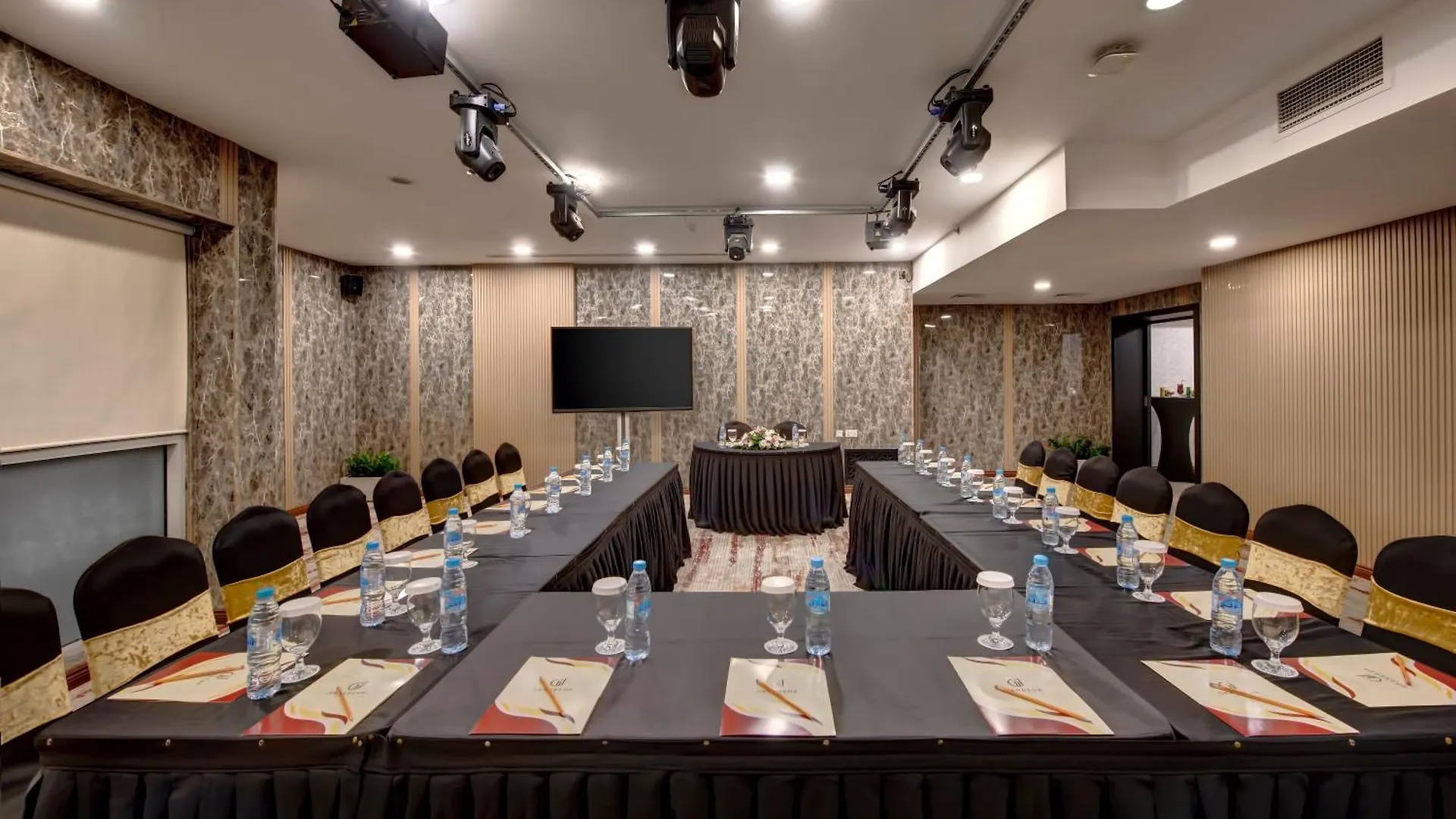 דובאי Grandeur Hotel Al Barsha